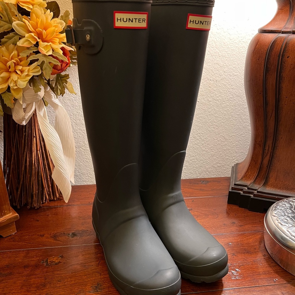 Hunter tall rain boots